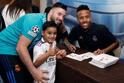 acto de firmas en girona