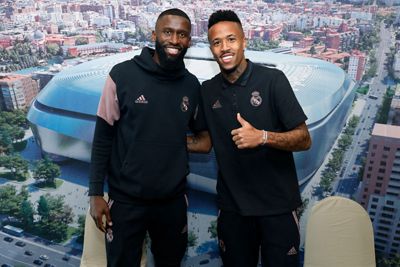 acto de firmas en girona