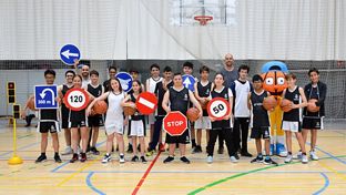 Educación vial inclusiva en las escuelas de baloncesto de la Fundación Real Madrid