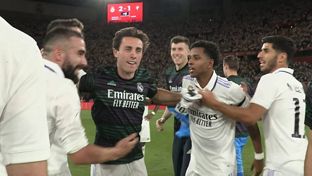Inside Real Madrid: El MVP Rodrygo, el más felicitado en la celebración en el césped