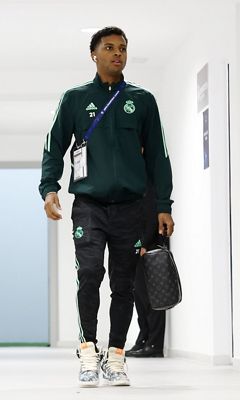 llegada del real madrid al santiago bernabéu