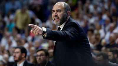 Chus Mateo: “Los jugadores han dado una lección de pundonor y de esfuerzo”