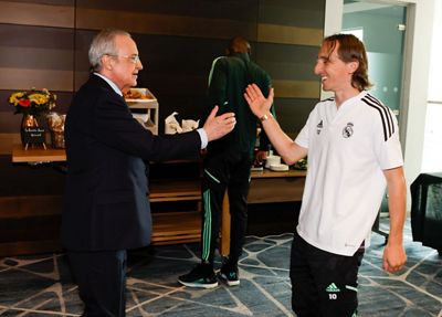 florentino pérez ya está en mánchester