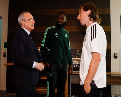 florentino pérez ya está en mánchester