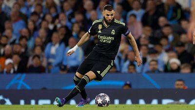 Benzema iguala a Santillana como el quinto jugador con más partidos en la historia del Real Madrid
