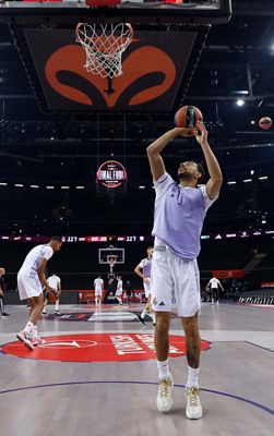entrenamiento del real madrid en kaunas