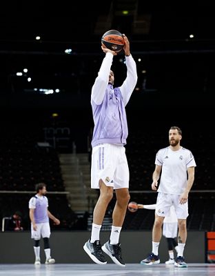 entrenamiento del real madrid en kaunas