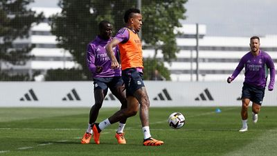 Último treino antes de visitar o Valência
