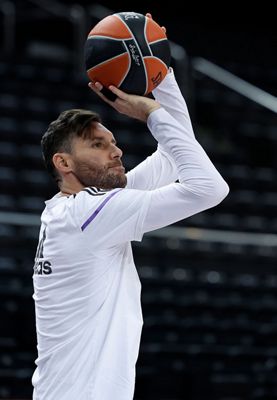 entrenamiento del real madrid de baloncesto