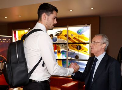 el presidente con el equipo en kaunas antes de la final