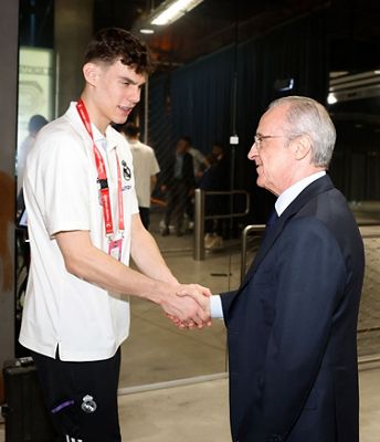 el presidente felicitó al júnior