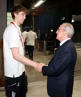 el presidente felicitó al júnior