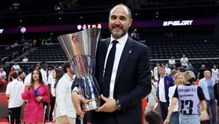 Chus Mateo: “Estoy muy orgulloso, este equipo nunca se rinde”