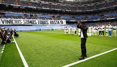 homenaje del santiago bernabéu a vinicius júnior