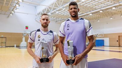 Musa y Tavares, integrantes del mejor quinteto de la Liga