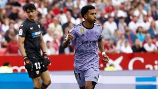 Triunfo em Sevilha com bis de Rodrygo