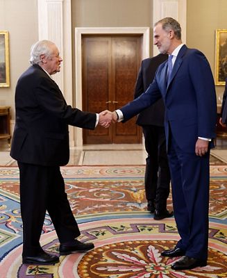 el rey felipe vi recibe a los campeones de europa