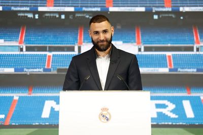 acto de homenaje y despedida de benzema