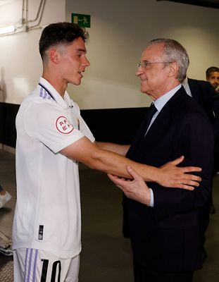 florentino pérez felicitó al castilla por el pase a la final del playoff de ascenso