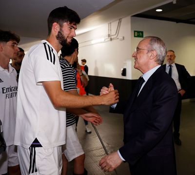 florentino pérez felicitó al castilla por el pase a la final del playoff de ascenso