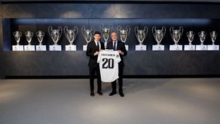 Fran García, presentado como nuevo jugador del Real Madrid