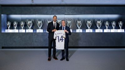 presentación de joselu como jugador del real madrid