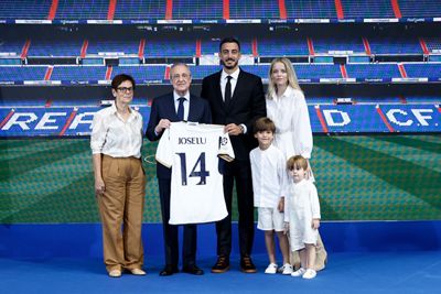 presentación de joselu como jugador del real madrid