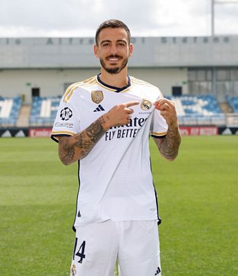joselu posó con la camiseta del real madrid