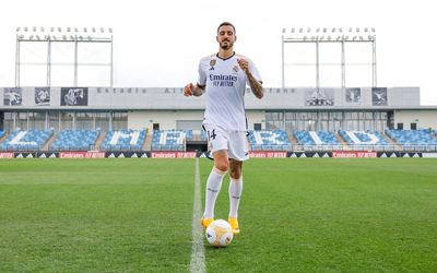 joselu posó con la camiseta del real madrid