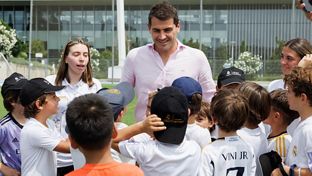 Casillas visitó a los alumnos del Campus Experience de la Fundación Real Madrid
