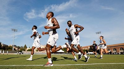 Hoy, primer entrenamiento en UCLA