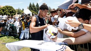 Inside Real Madrid: Fans go wild for Bellingham at UCLA