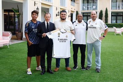 butragueño y roberto carlos con las peñas madridistas en estados unidos