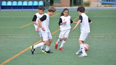 El Club Tejar de Somontes albergará una nueva escuela de fútbol de la Fundación Real Madrid