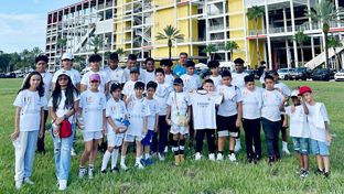 Beneficiarios de las escuelas de la Fundación en Miami presenciaron el partido del Real Madrid ante la Juventus