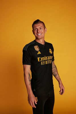 el real madrid y adidas presentan la tercera camiseta de la temporada 2023-24