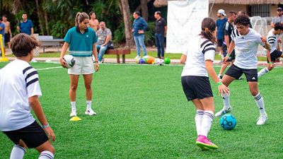 Kenti Robles visitó los clínics de la Fundación Real Madrid y Palladium Hotel Group en México