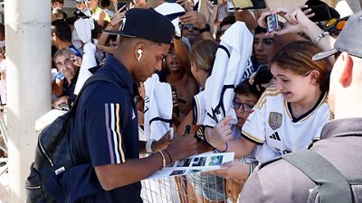 Gran recibimiento al Real Madrid en Almería
