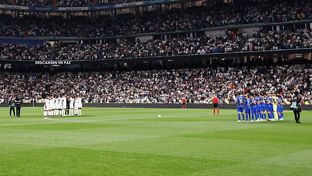 Minuto de silencio en el Santiago Bernabéu