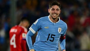 3-1: Golazo de Valverde en la victoria de Uruguay frente a Chile