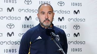 Chus Mateo: “We're very hungry for more trophies”