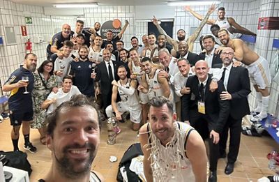 La celebración de los campeones en el vestuario