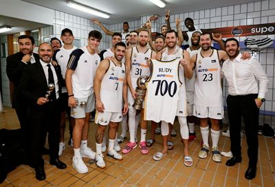 la celebración de los campeones en el vestuario
