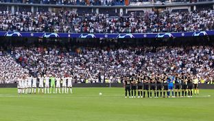 Minuto de silencio en el Santiago Bernabéu