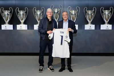 tim cook visita la ciudad real madrid