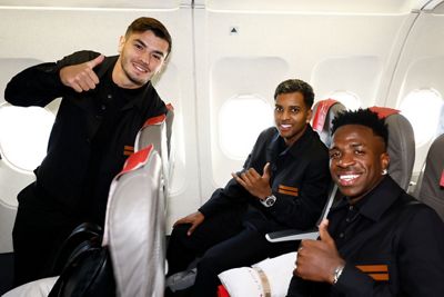 viaje del real madrid a nápoles