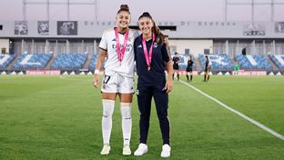 Carla Camacho and Olaya Rodríguez honoured for U19 European Championship win