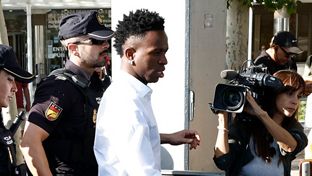 Vini Jr. sagt wegen rassistischer Beleidigungen im Mestalla aus