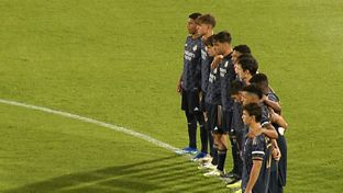 Minuto de silencio en el Castellón-Castilla por Raúl Ronda Ortiz