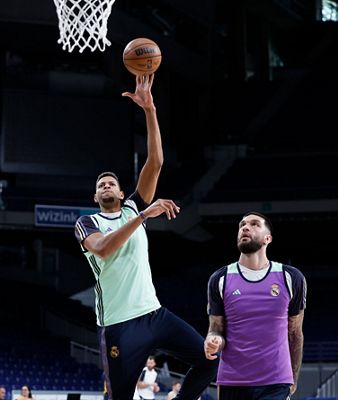 entrenamiento del real madrid de baloncesto en el wizink center